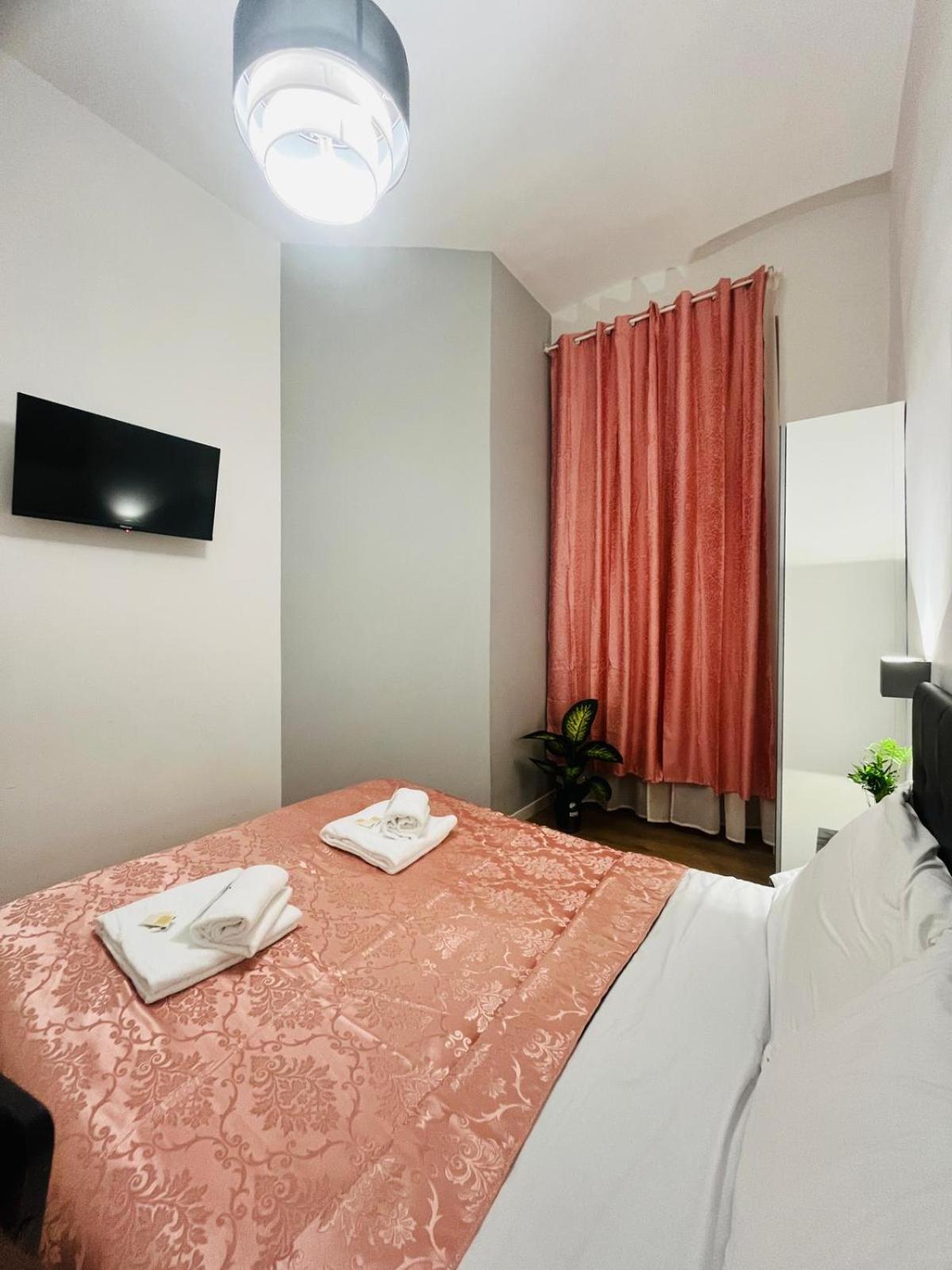 Casa de hóspedes Rome Holiday Guesthouse *
